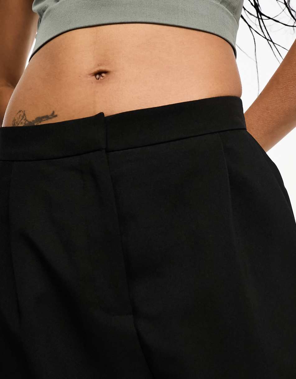 ASOS DESIGN Petite tailored tapered pant in black