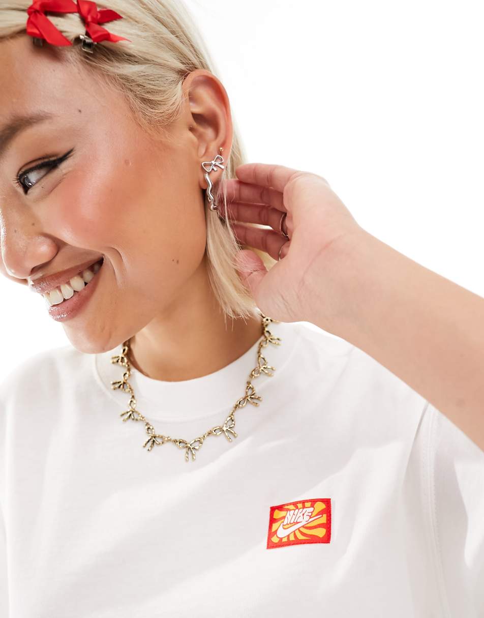 Nike festival backprint t-shirt in white