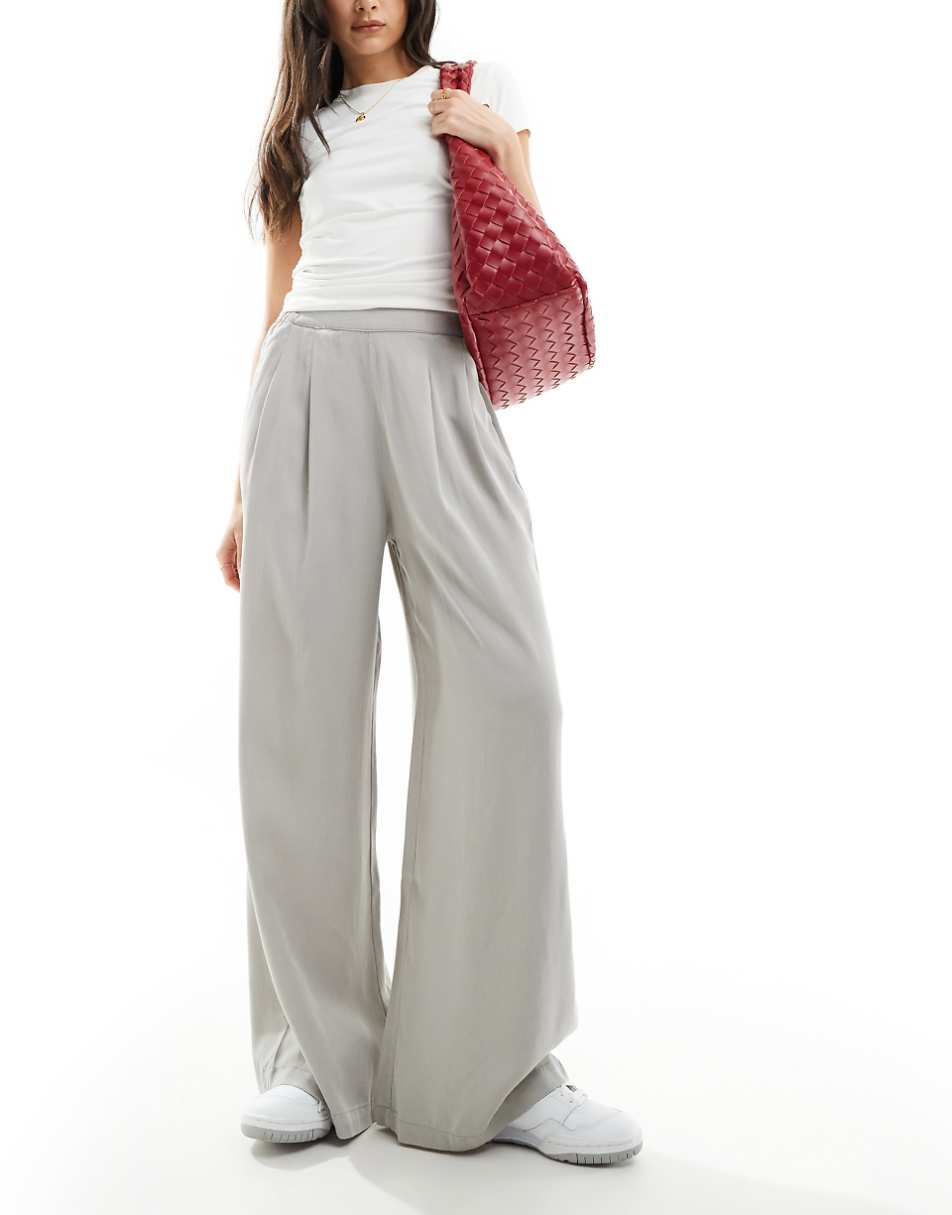 ASOS DESIGN wide leg pants in gray