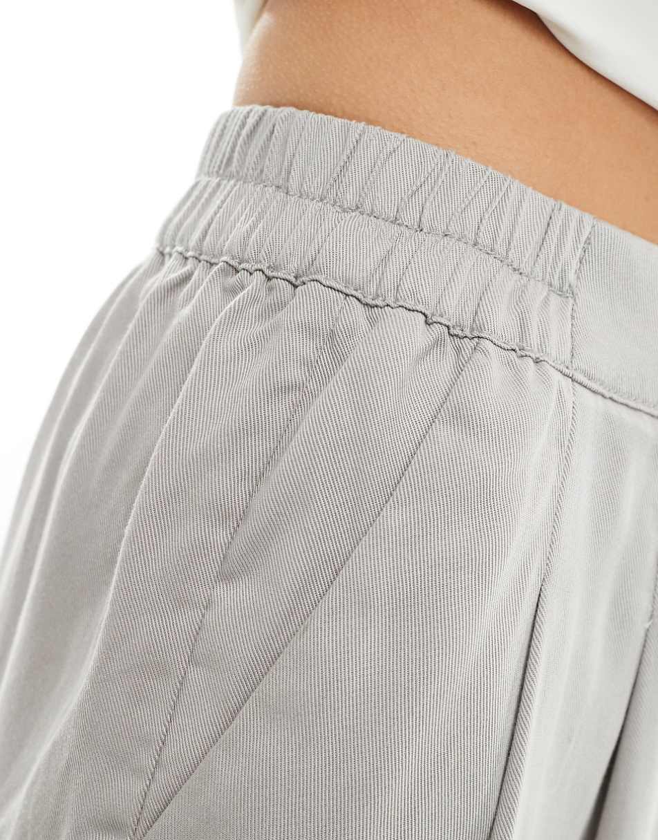 ASOS DESIGN wide leg pants in gray