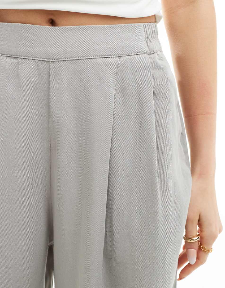 ASOS DESIGN wide leg pants in gray