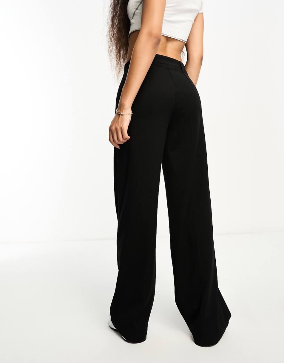 Bershka Petite wide leg dad pants in black