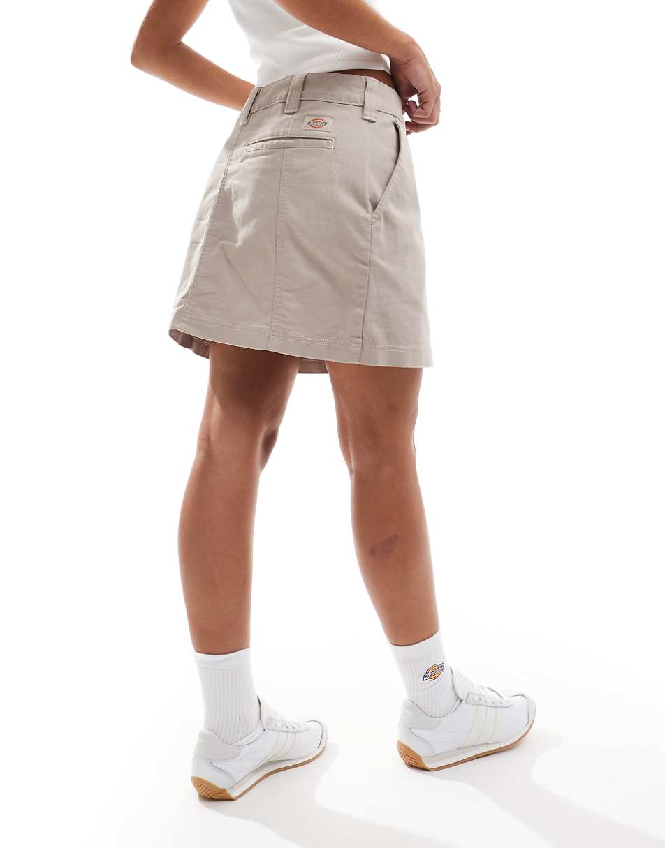 Dickies Meriden mini skirt in beige