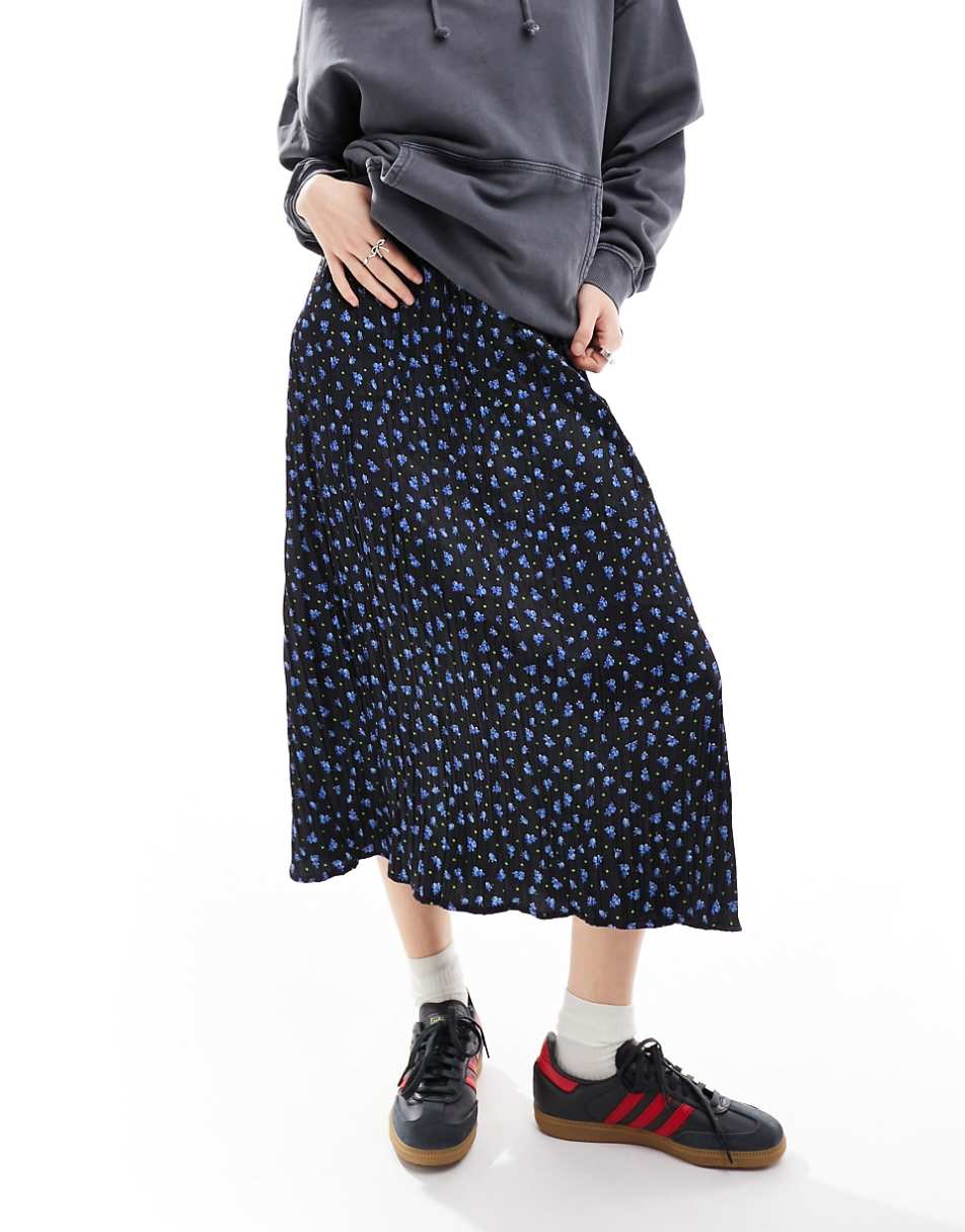 Daisy Street relaxed low rise midi skirt in blue black ditsy