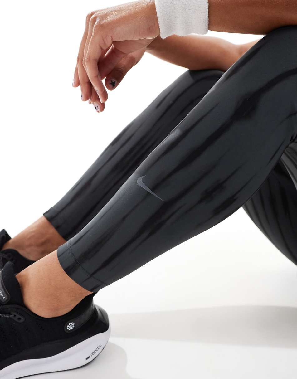 Nike Training One printed high-waisted 7/8 leggings in black