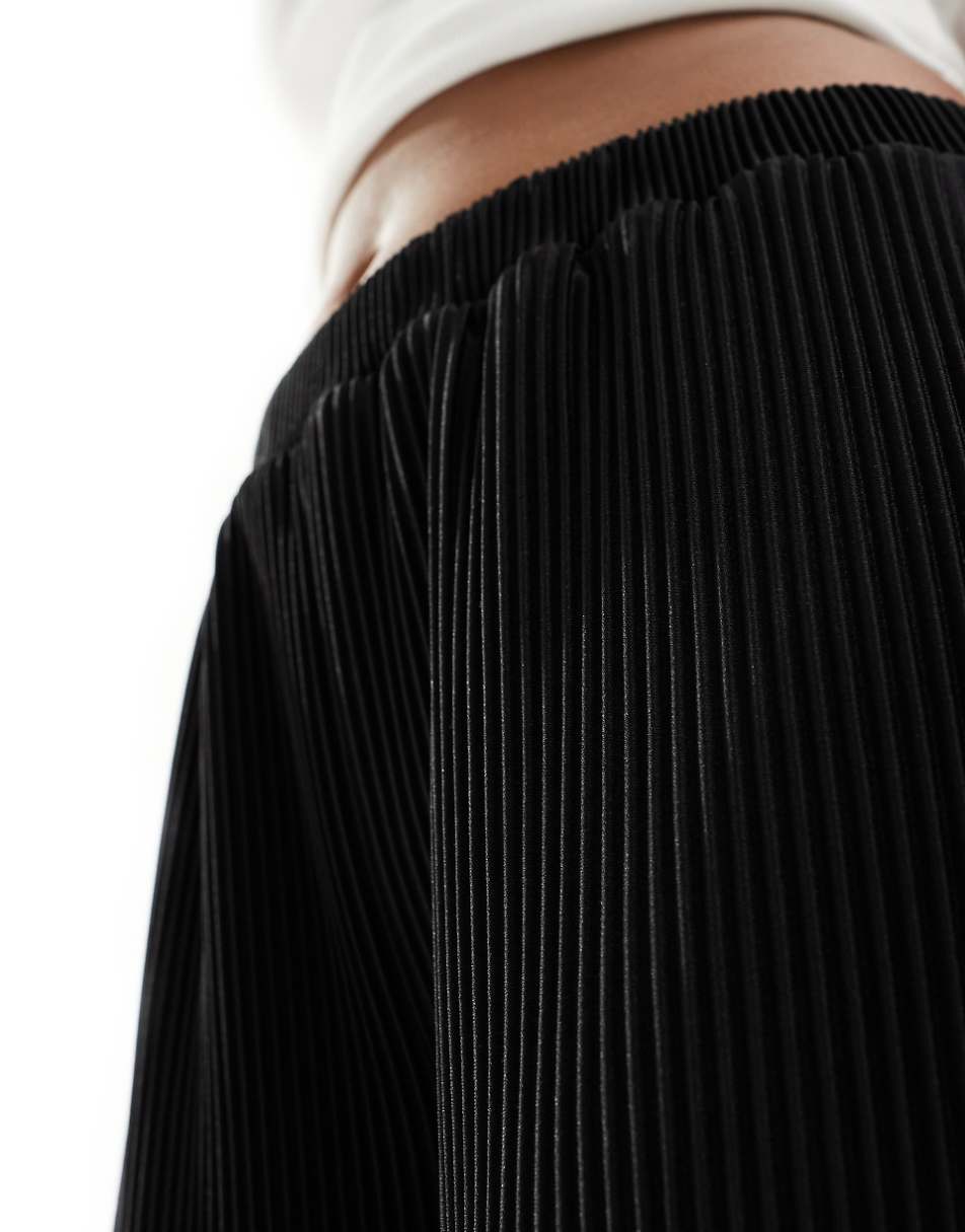 ASOS DESIGN plisse wide culottes in black