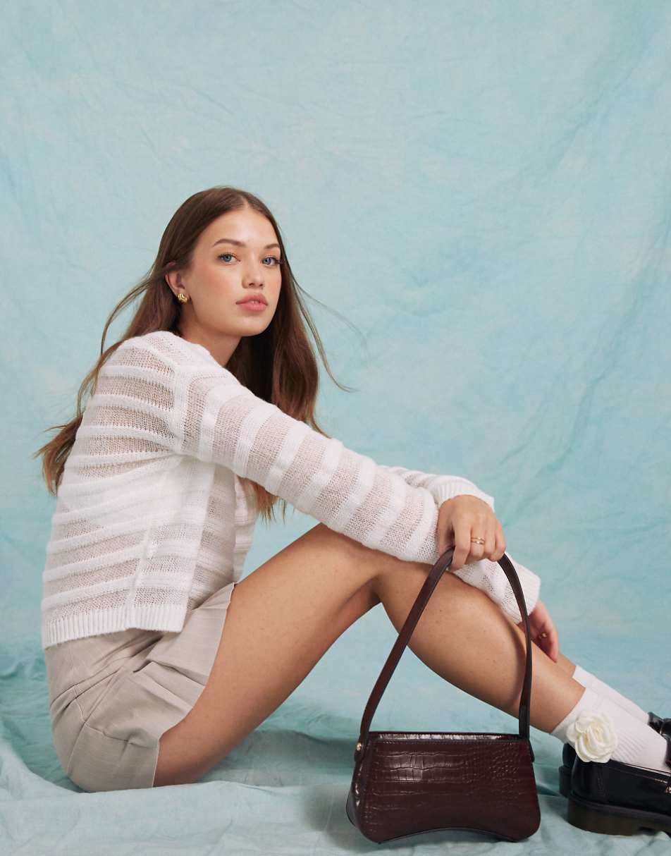 Miss Selfridge thick and thin knit V neck sweater in cream