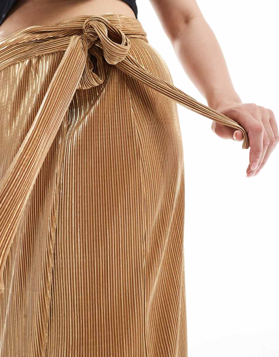 Never Fully Dressed Plus Jaspre plisse midi skirt in gold