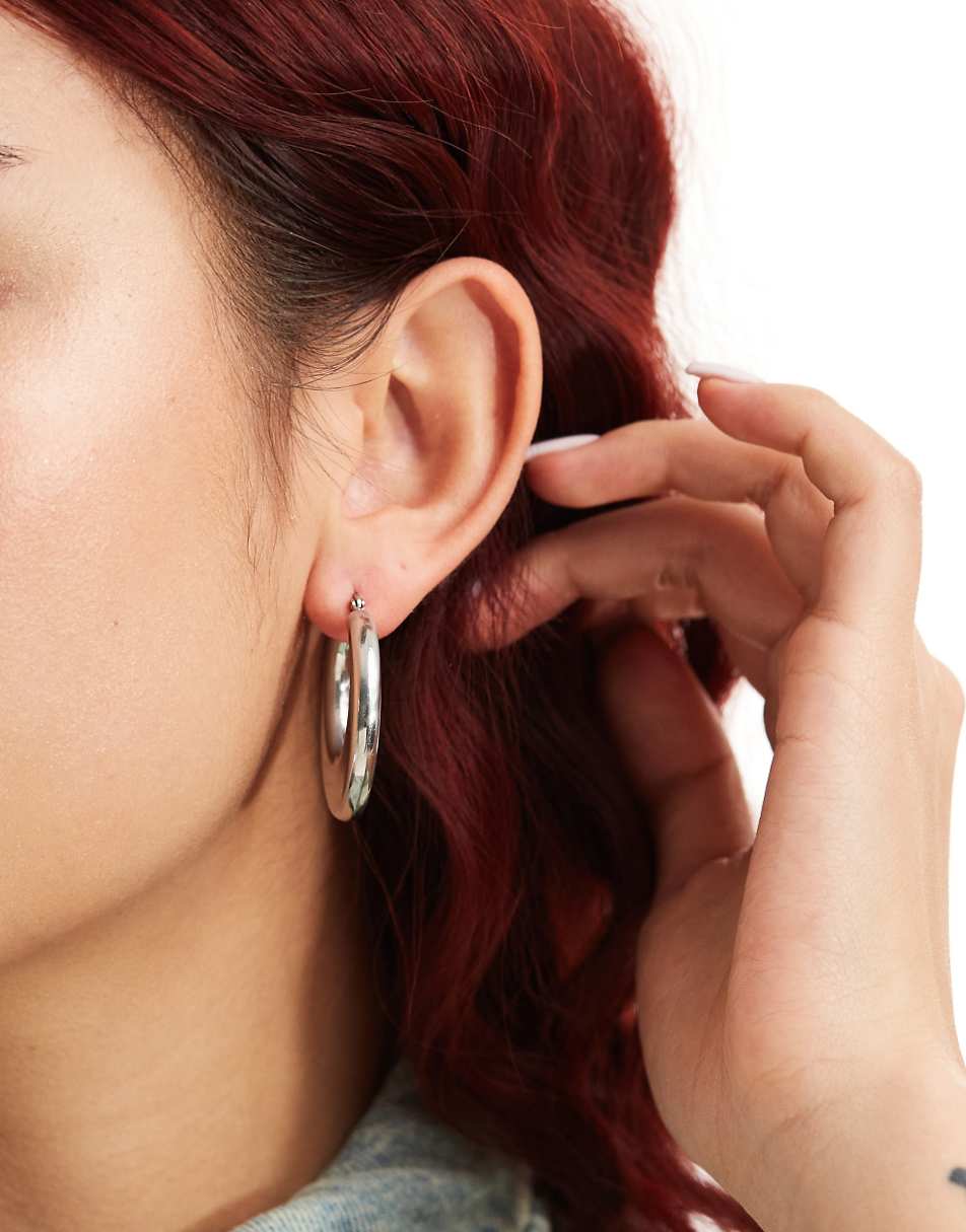 Lost Souls stainless steel sleek hoop earrings in silver