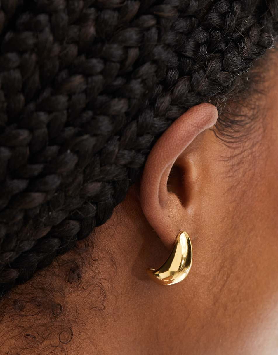 Lost Souls stainless steel dome stud earrings in 18k gold plated