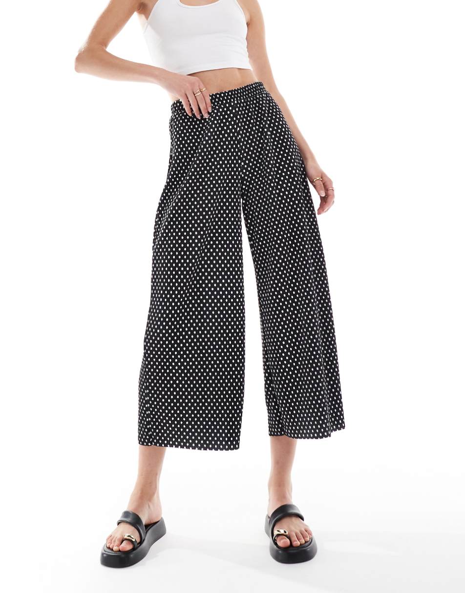 ASOS DESIGN Tall plisse wide leg culotte pants in polka dot