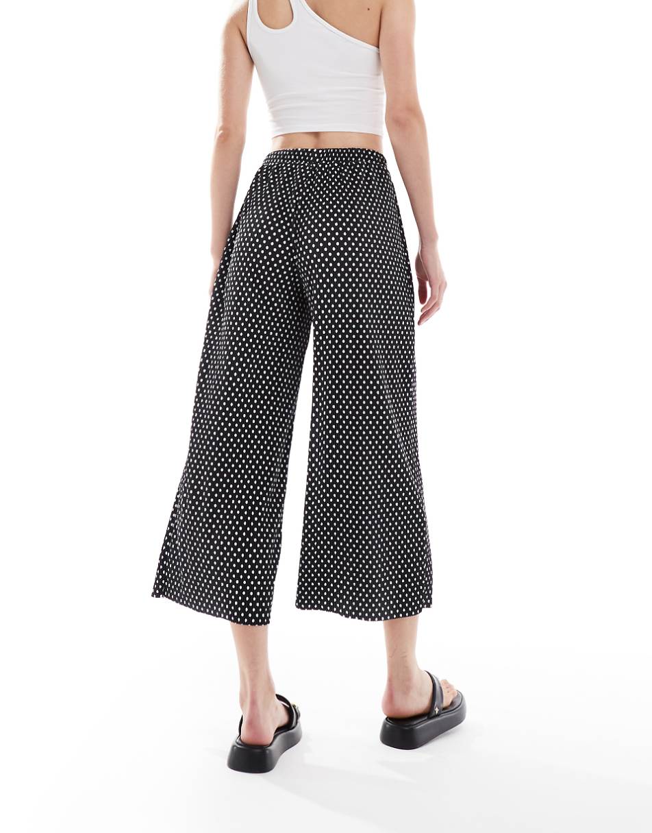ASOS DESIGN Tall plisse wide leg culotte pants in polka dot