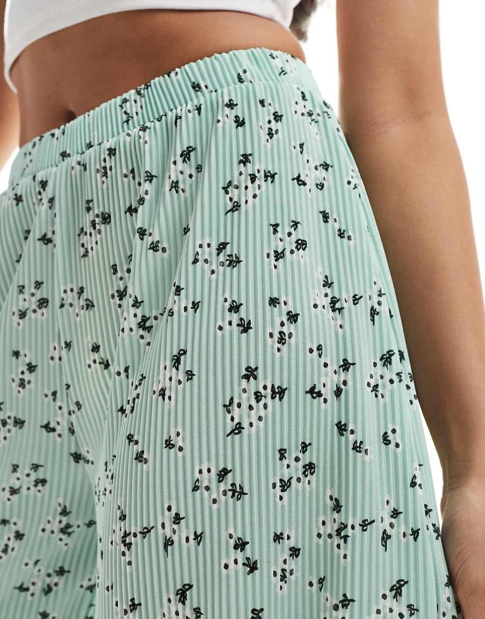 ASOS DESIGN plisse wide pants culottes in green ditsy