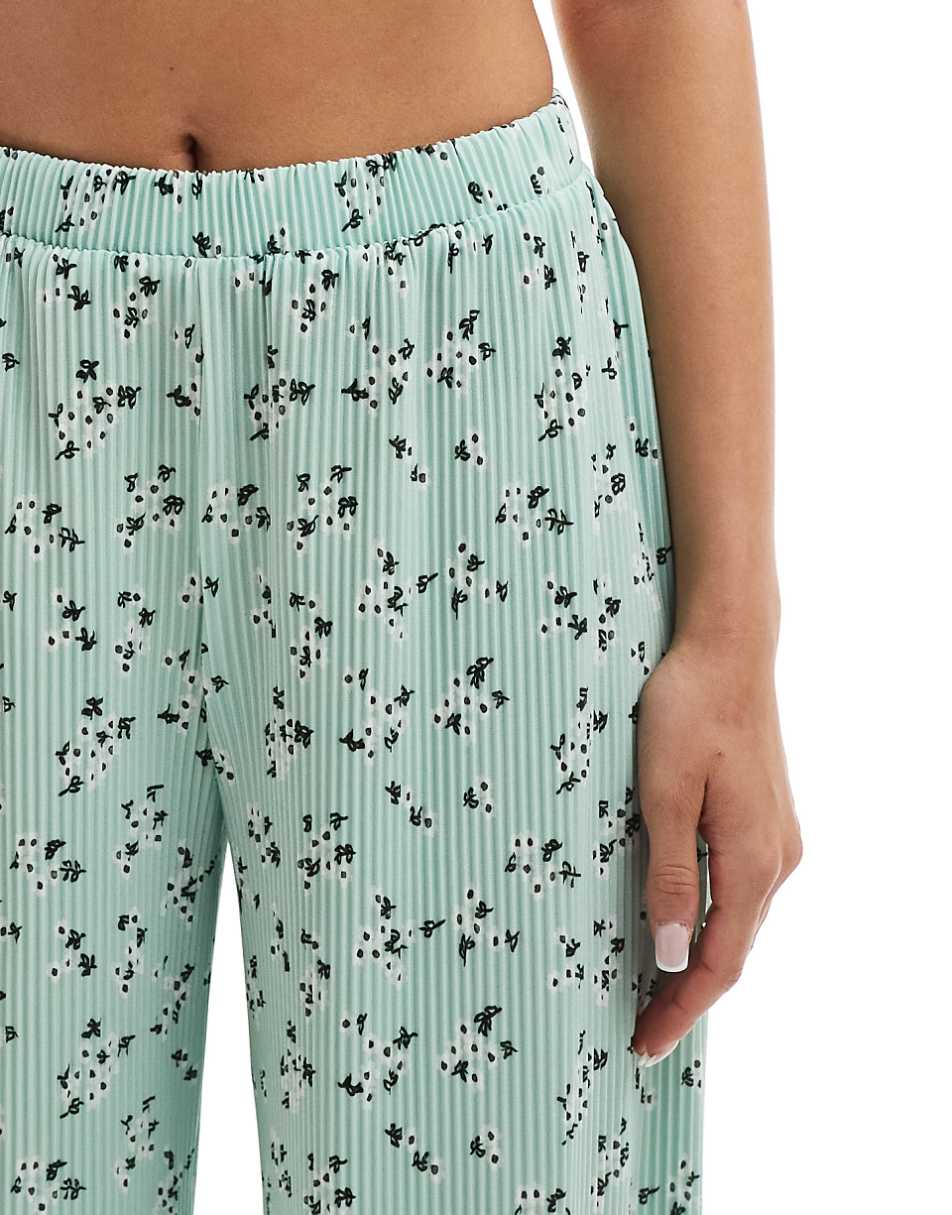 ASOS DESIGN plisse wide pants culottes in green ditsy