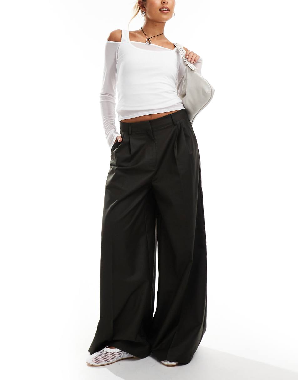 COLLUSION wide leg baggy tailored pants in dark khaki