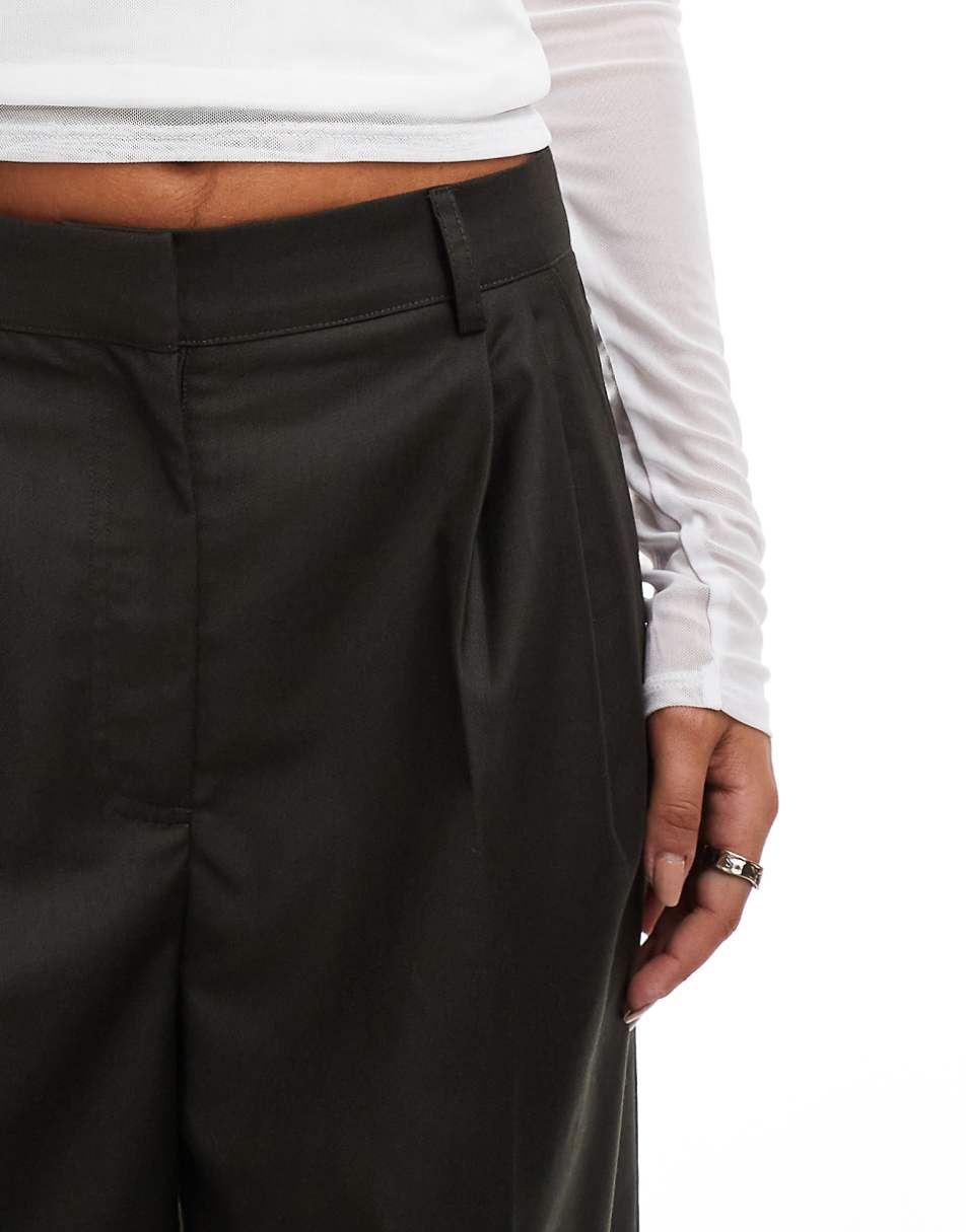 COLLUSION wide leg baggy tailored pants in dark khaki