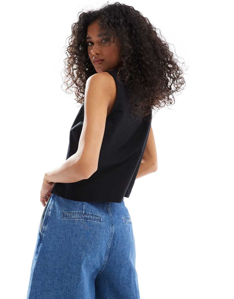 Nobody's Child Tessa sleeveless top in black