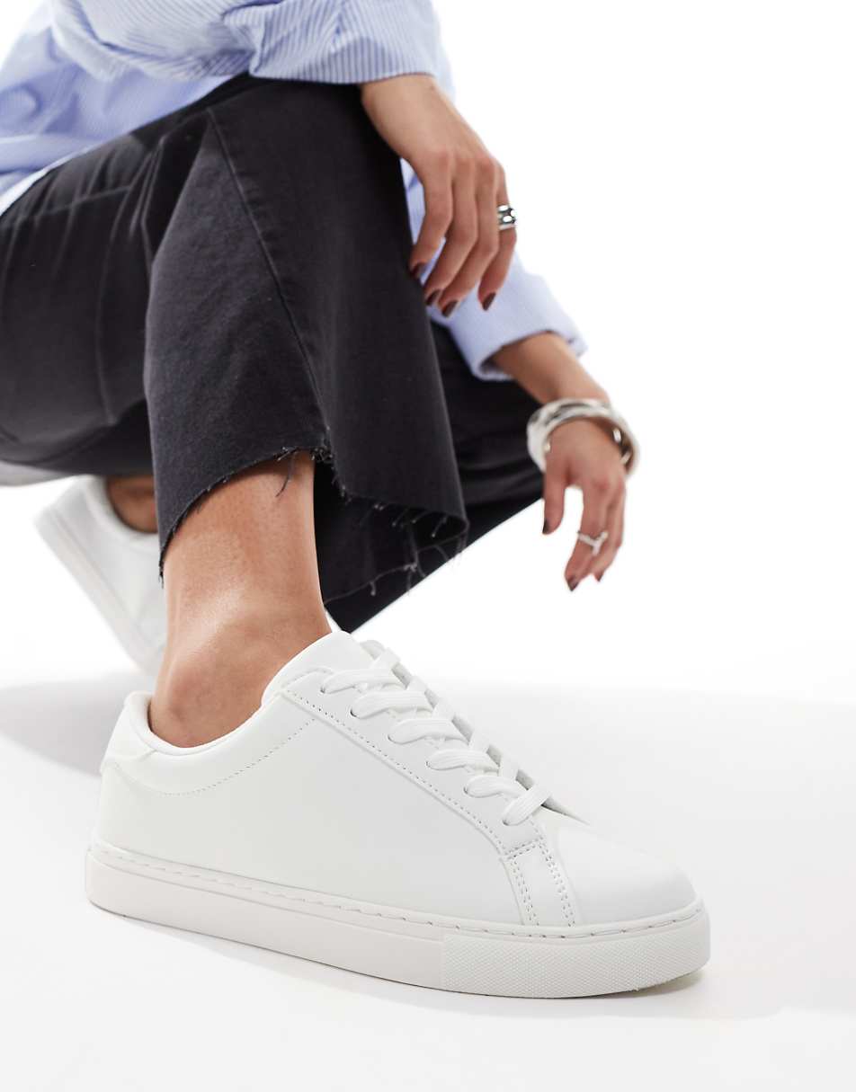 ASOS DESIGN Drama sneakers in white