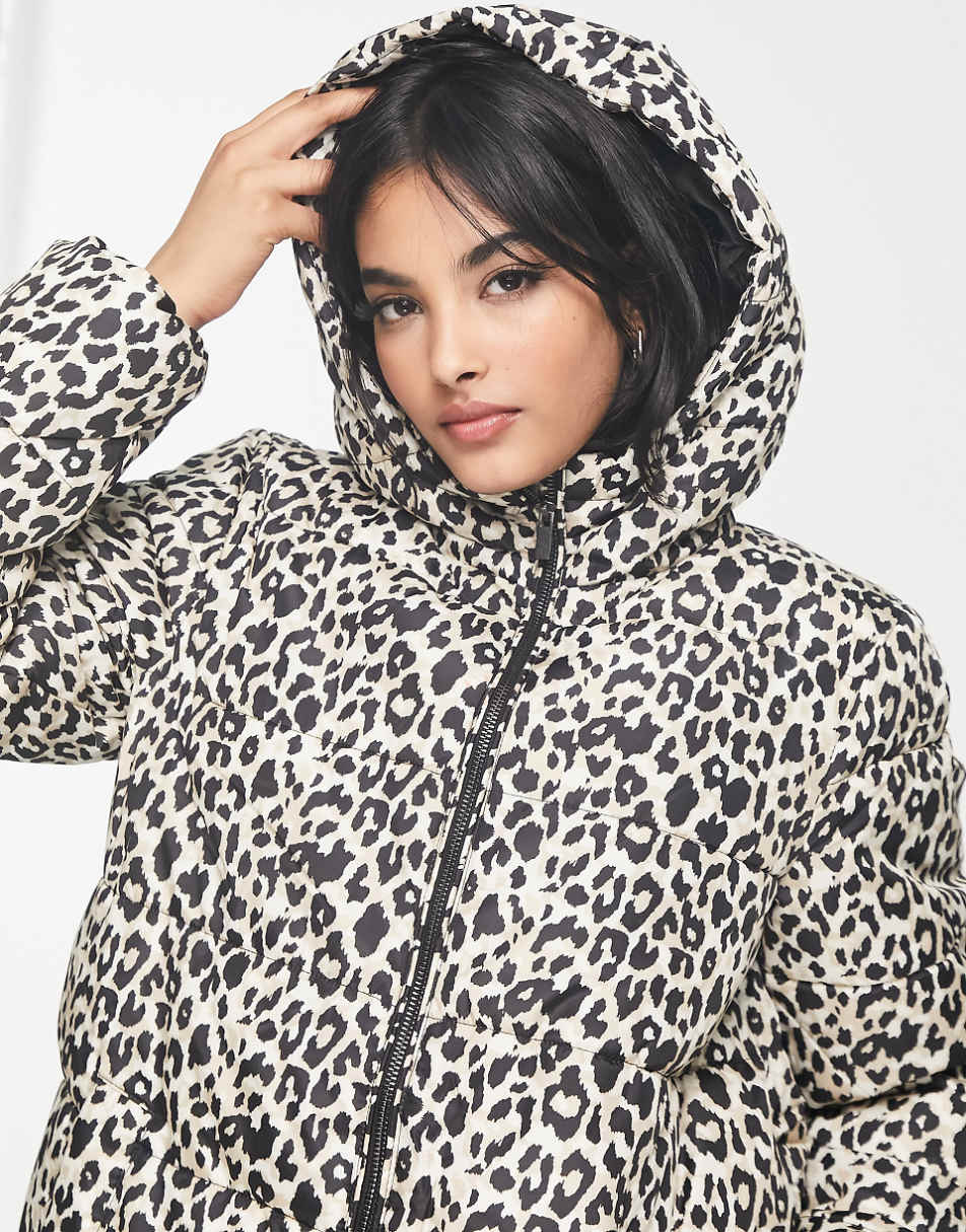 Vila padded coat with hood in leopard print