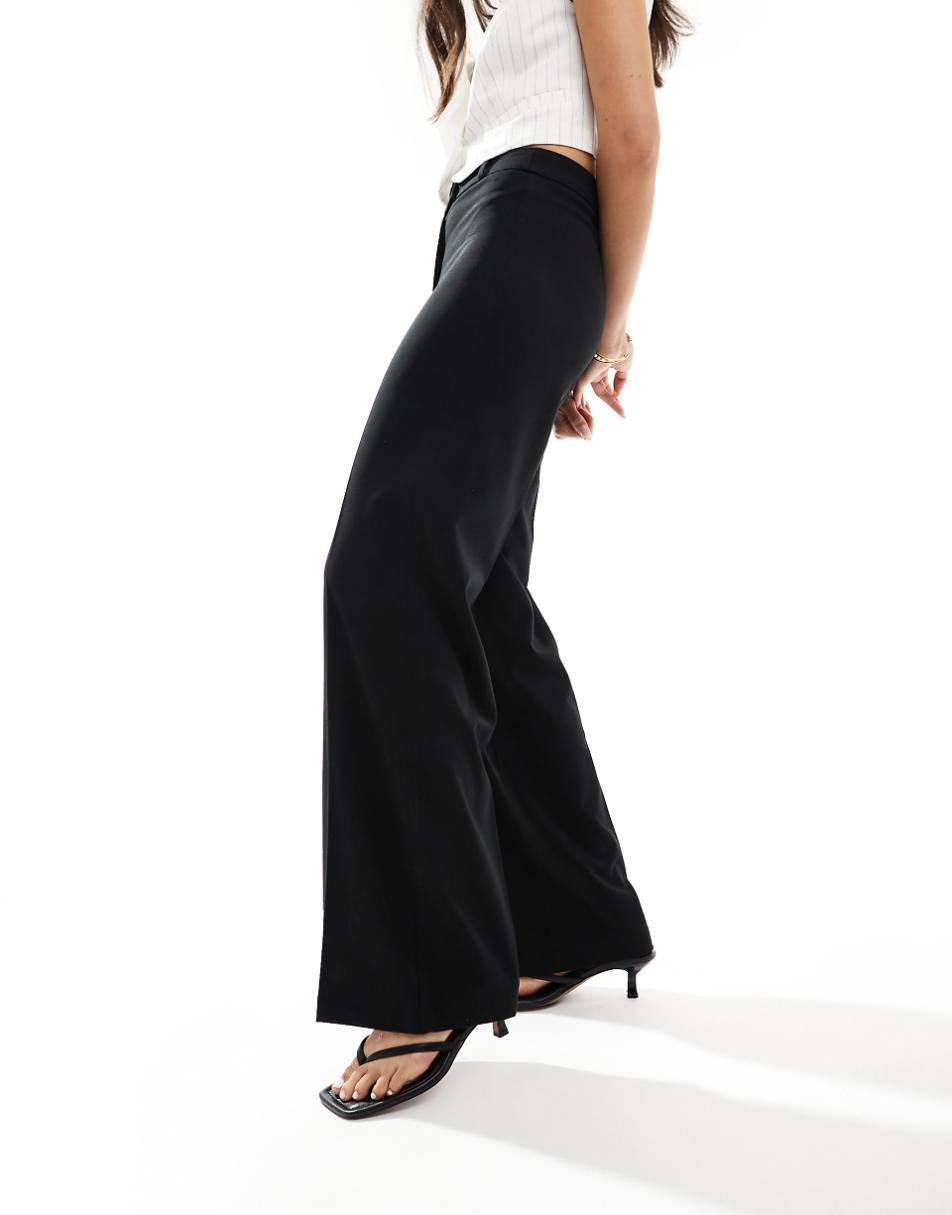 Bershka wide leg tailored pants in black