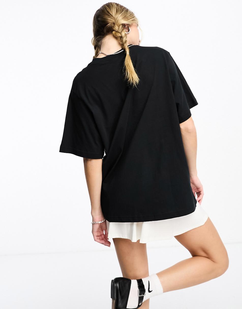 Nike Essentials oversized t-shirt in black