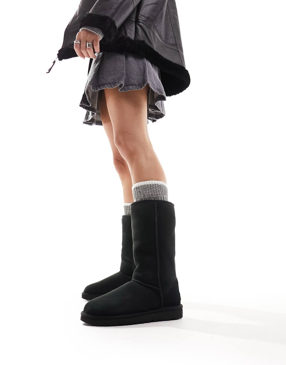 UGG Classic tall II boots in boots in black