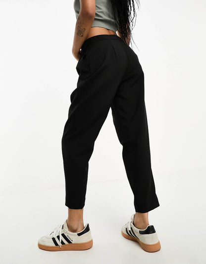 ASOS DESIGN Petite tailored tapered pant in black