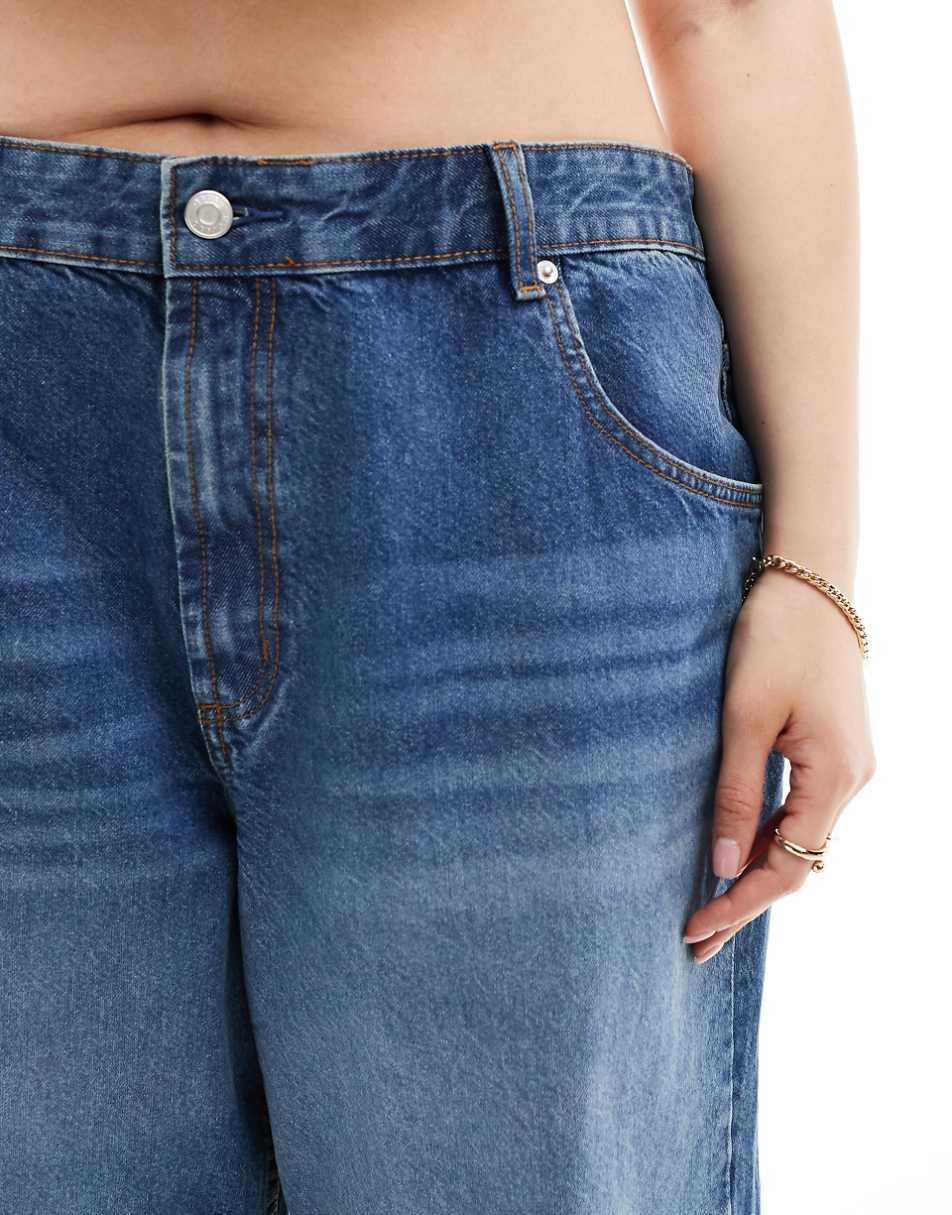 ASOS DESIGN Curve mid rise baggy boyfriend jeans in mid blue