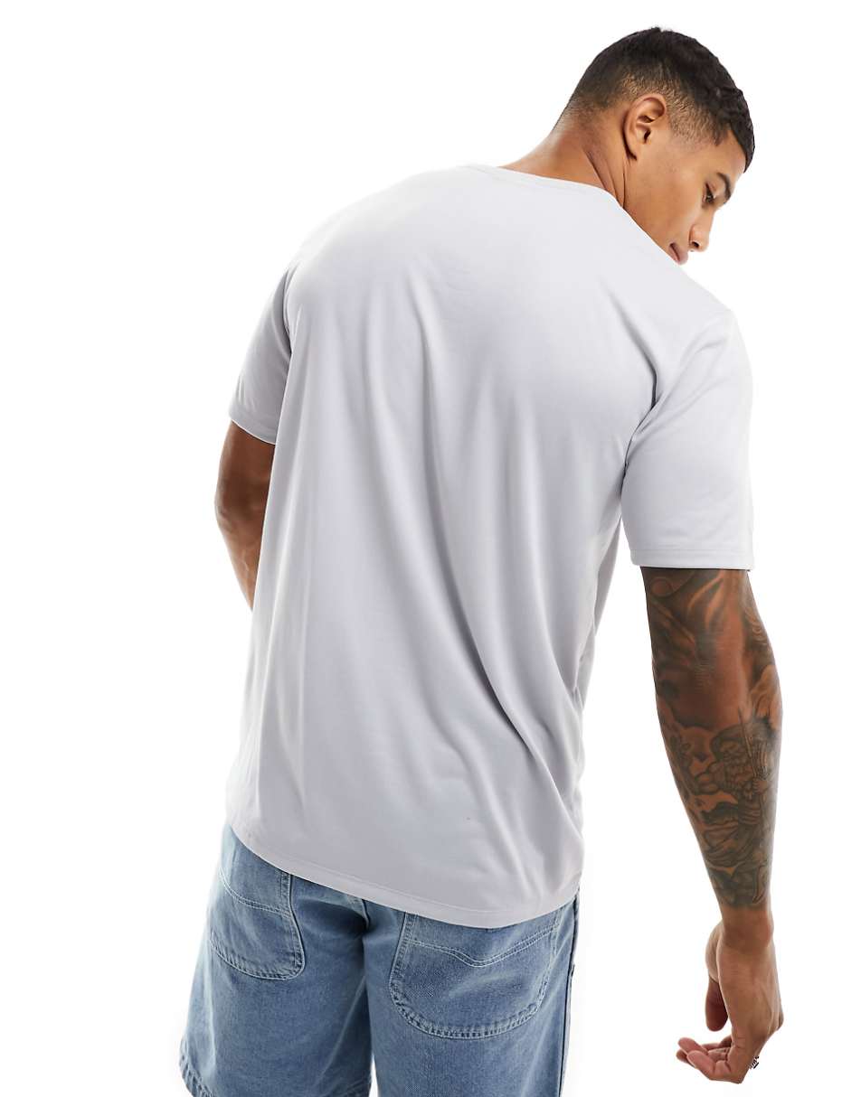 The North Face Elevation t-shirt in gray