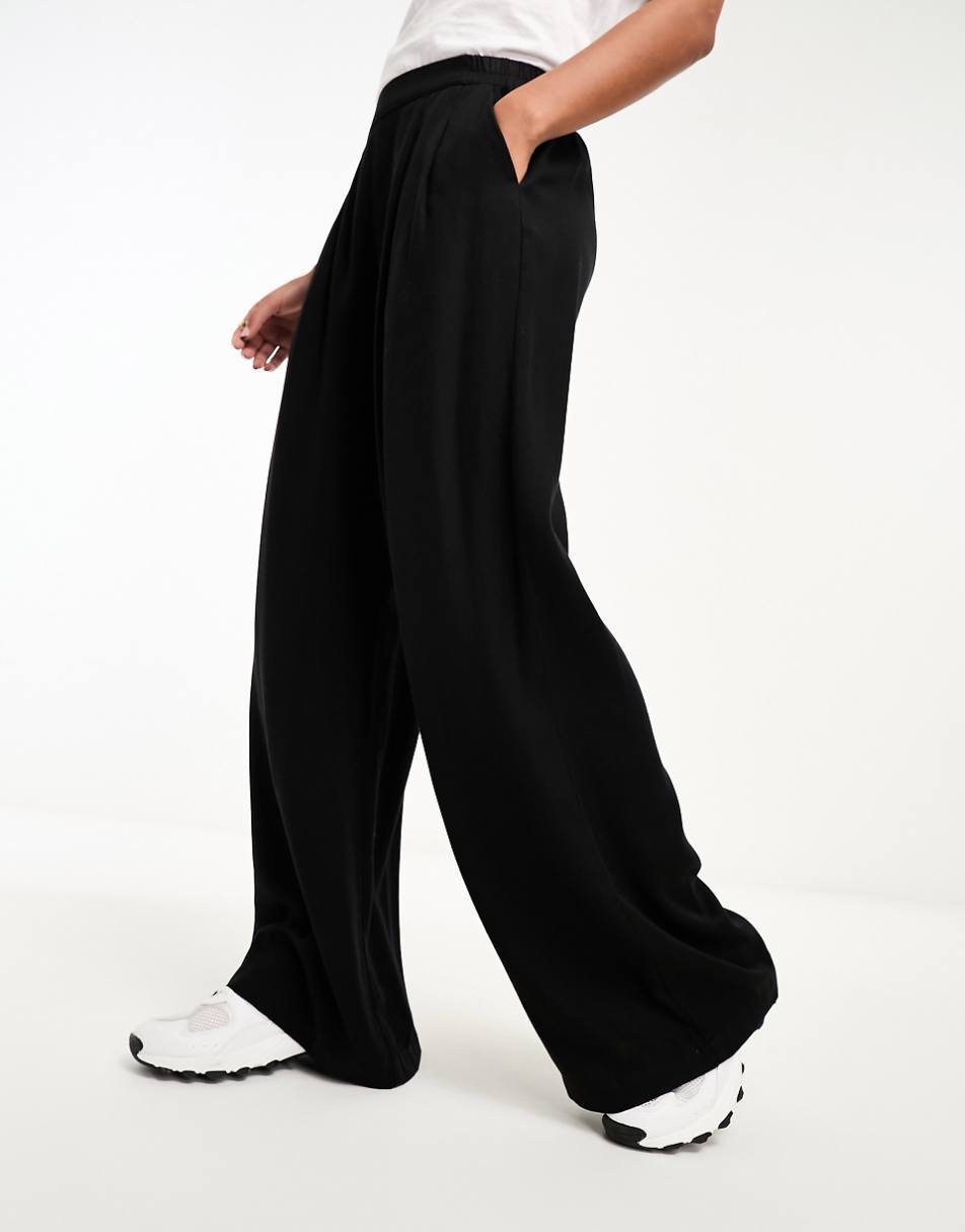 ASOS DESIGN clean front wide leg pants in black