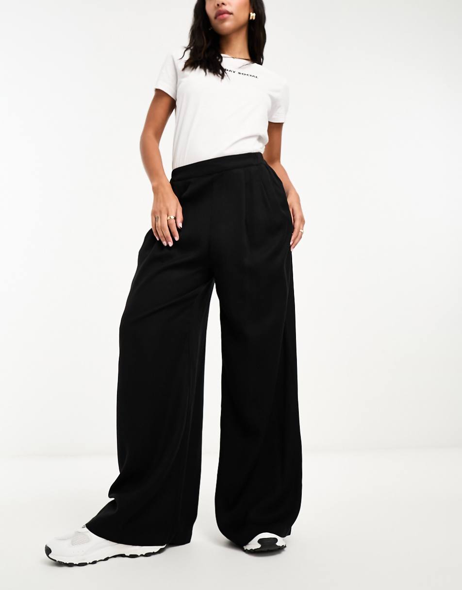 ASOS DESIGN clean front wide leg pants in black