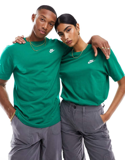 Nike Club Unisex T-shirt in green