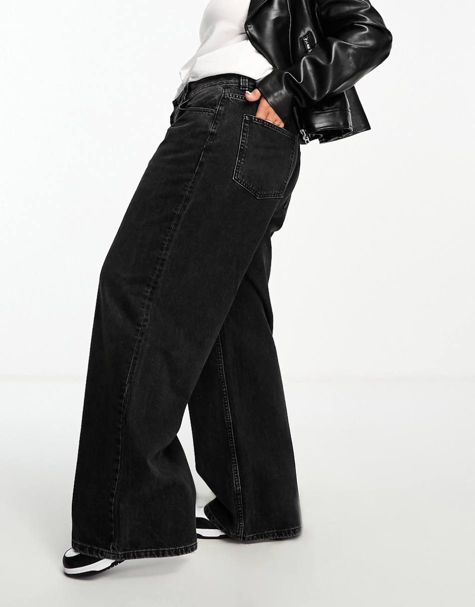 ASOS DESIGN Curve wide leg dad jeans in washed black