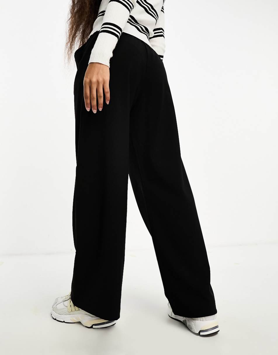 Stradivarius Petite tailored pull on pants in black