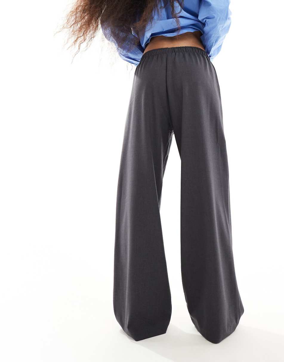 Stradivarius Petite tailored pull on pants in gray