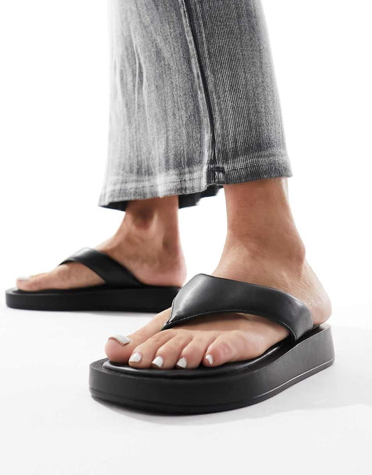 RAID Mellow flatform flip flops in black