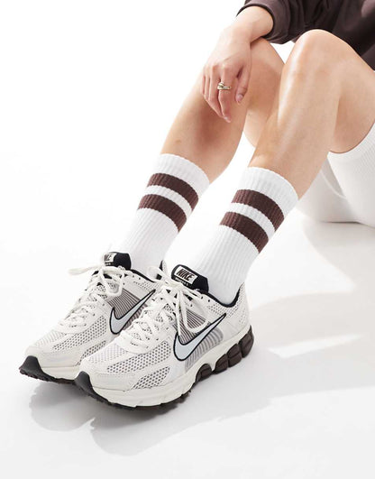Nike Vomero 5 sneakers in white and gray