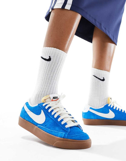 Nike Blazer Low Vintage sneakers in photo blue