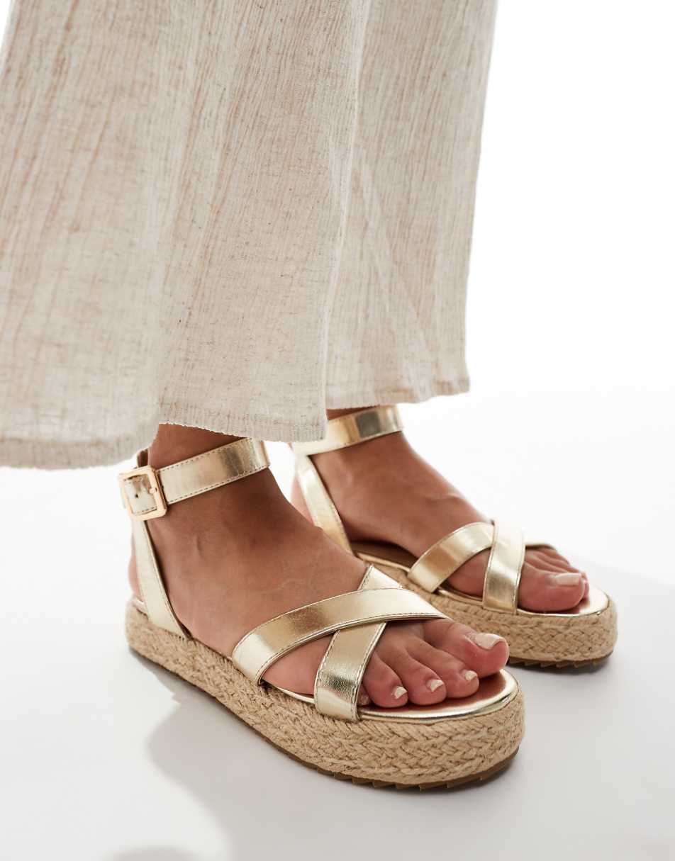 Truffle Collection flatform espadrilles in gold