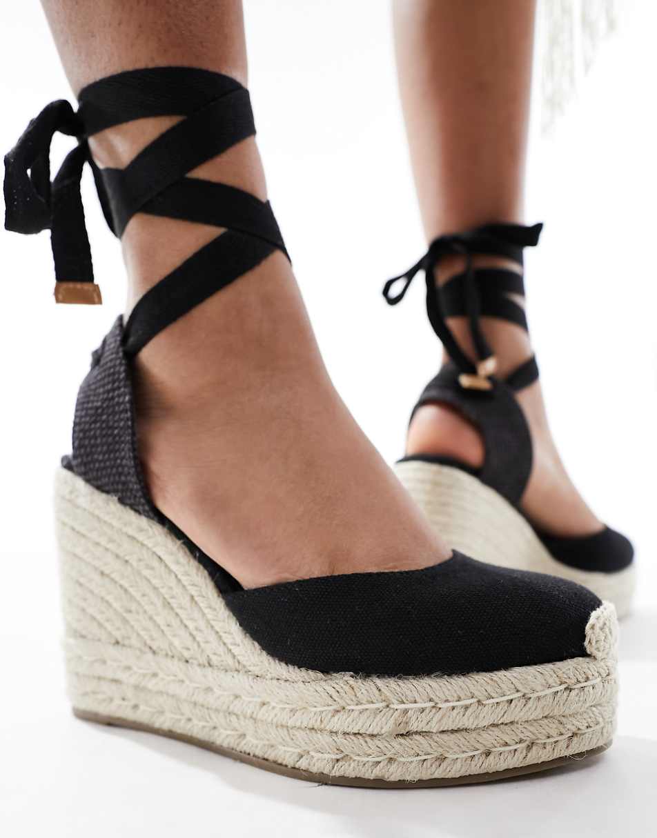 ASOS DESIGN Tyra closed toe wedges in black linen