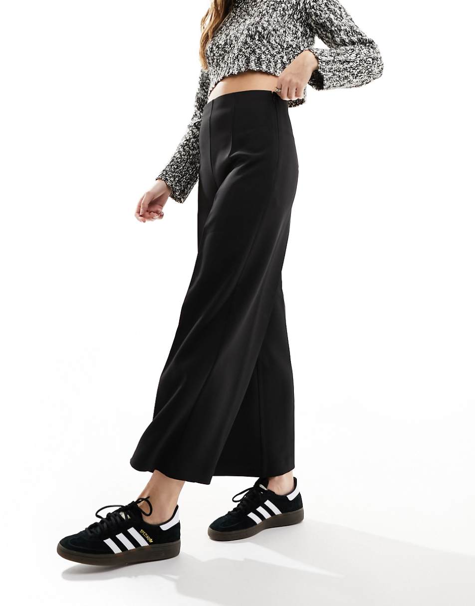 ASOS DESIGN tailored culotte pants in black