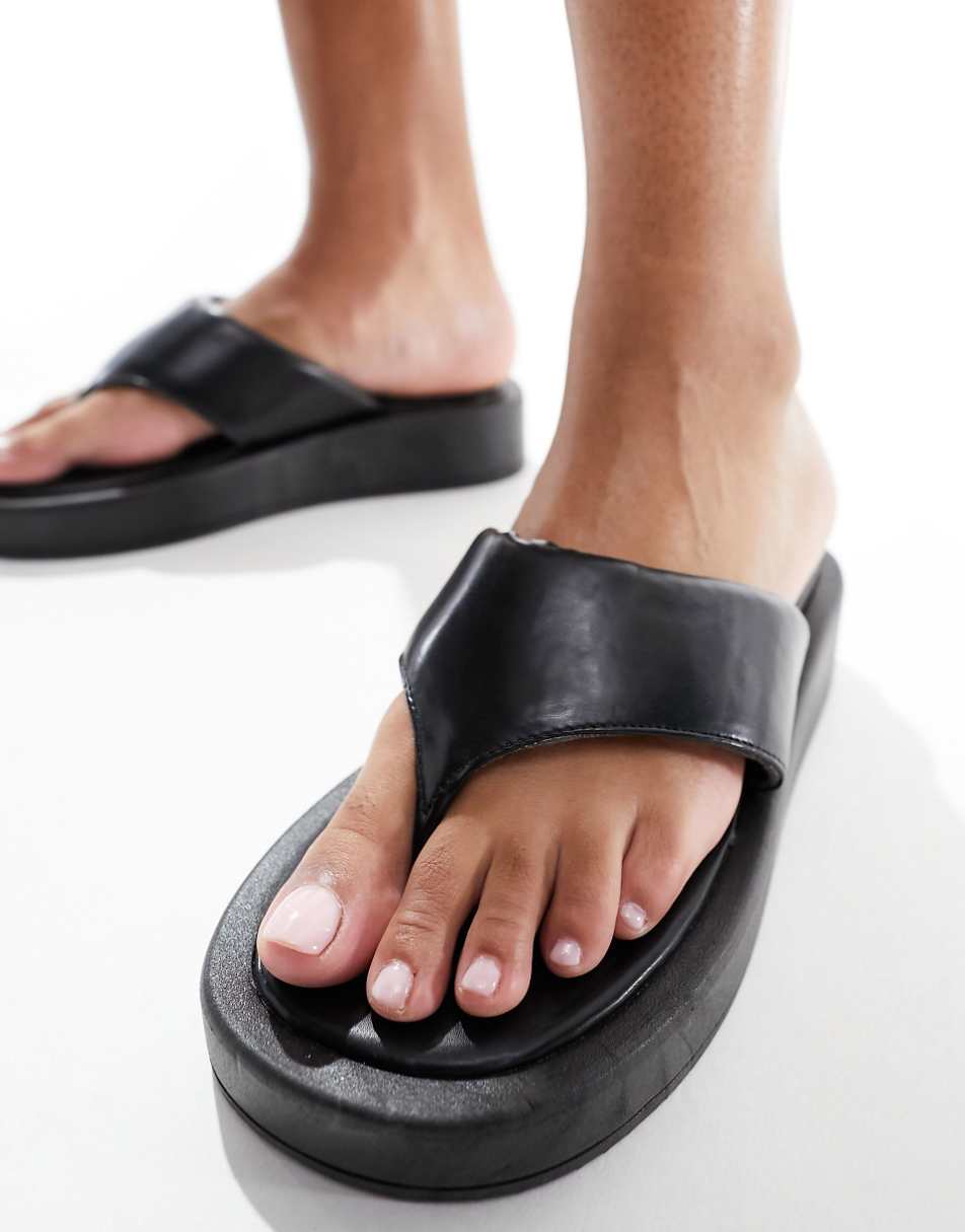 ASOS DESIGN Fate padded toe-thong sandals in black