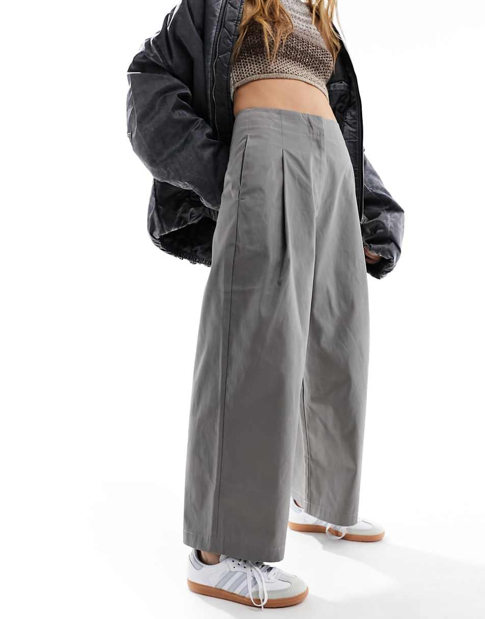 ASOS DESIGN barrel pants in structured twill in gray