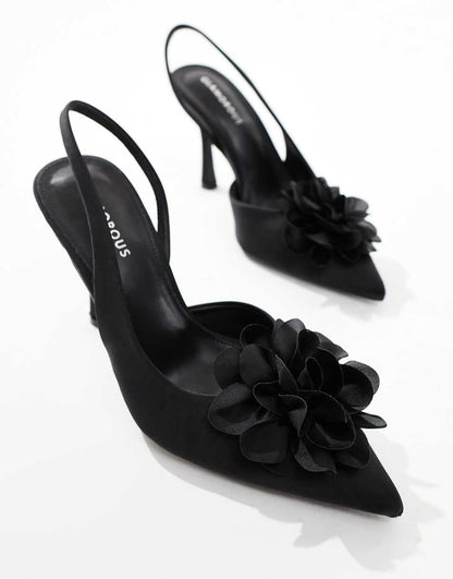 Glamorous slingback heeled shoes with flower in black