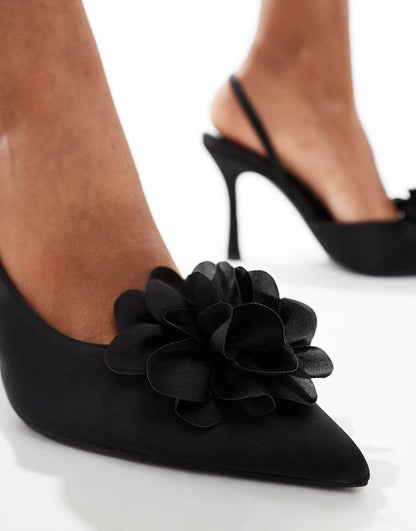 Glamorous slingback heeled shoes with flower in black