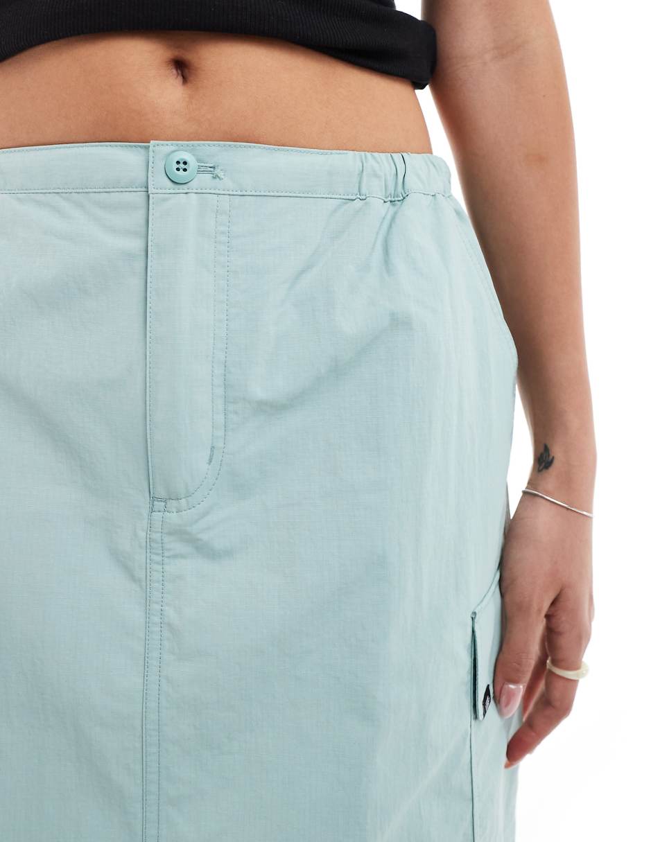 Vans riley parachute cargo skirt in blue