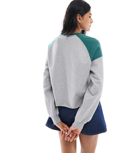 Levi's varsity monogram campout cropped sweatshirt in gray