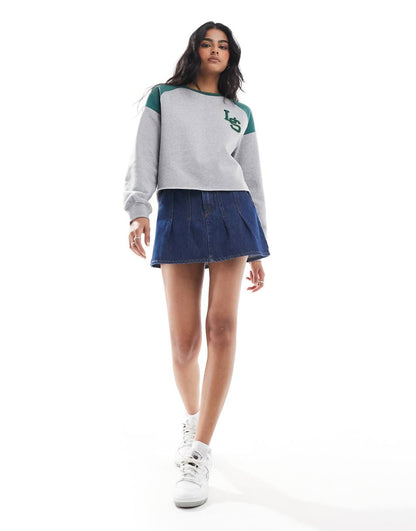 Levi's varsity monogram campout cropped sweatshirt in gray