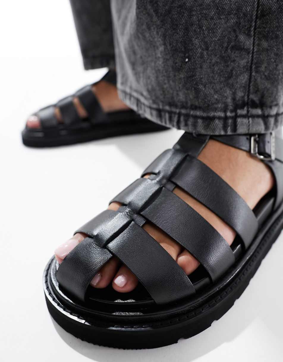 Walk London Budapest Fisherman Sandal in black