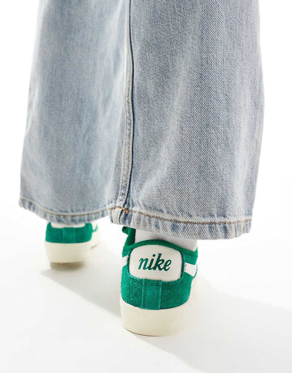 Nike Blazer Low '77 sneakers in green and white